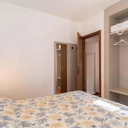 And Apt. In 21292 Villa Lido di Spina