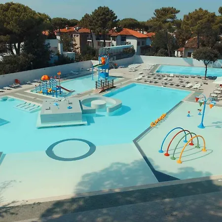 Villa And Apt. In 21292 Lido di Spina